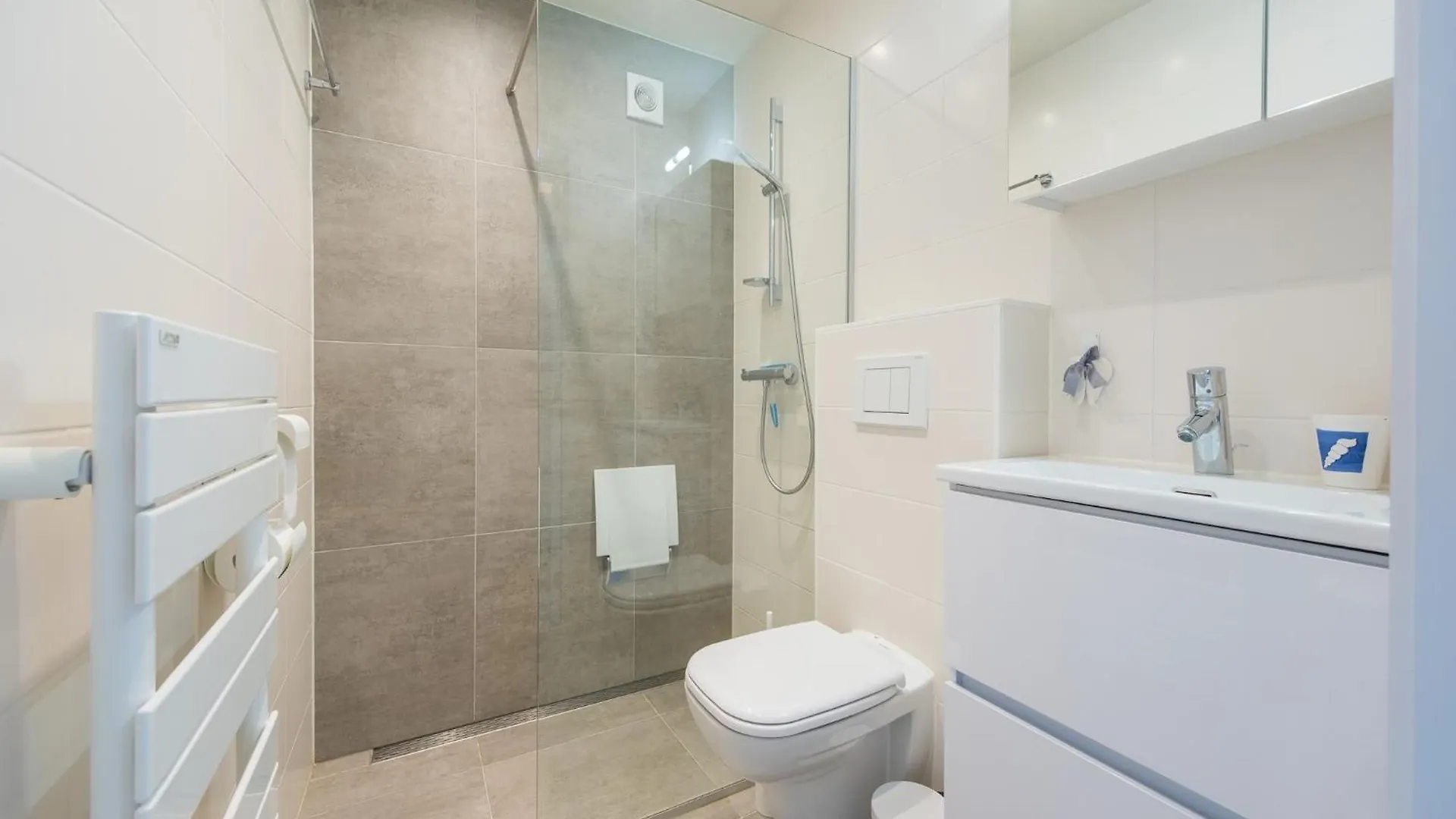 Apartment Studio On 4Th Floor For Family Middelkerke Belgium