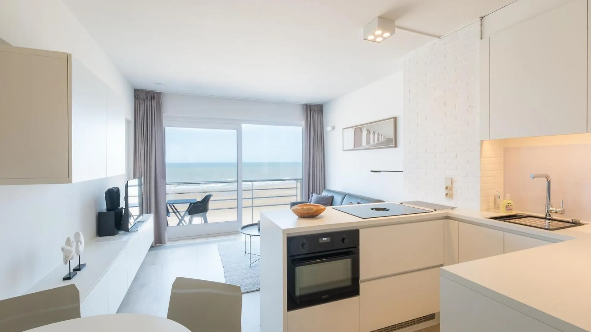 Apartment Studio On 4Th Floor For Family Middelkerke